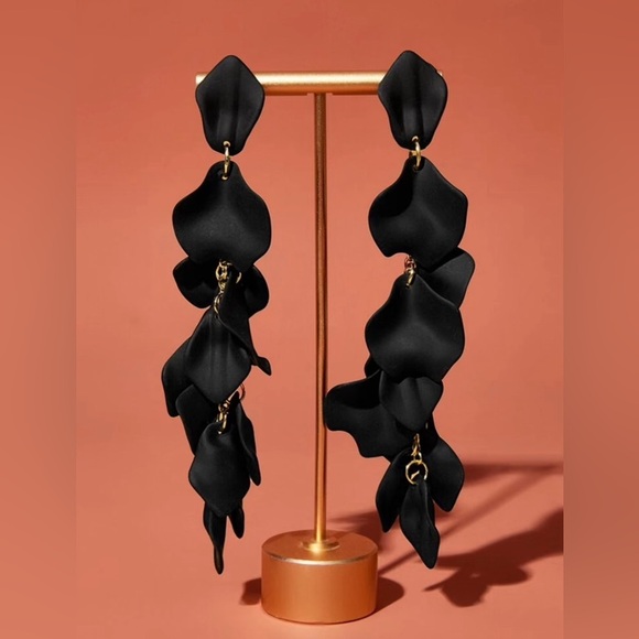 Dangle Earrings - Picture 1 of 1